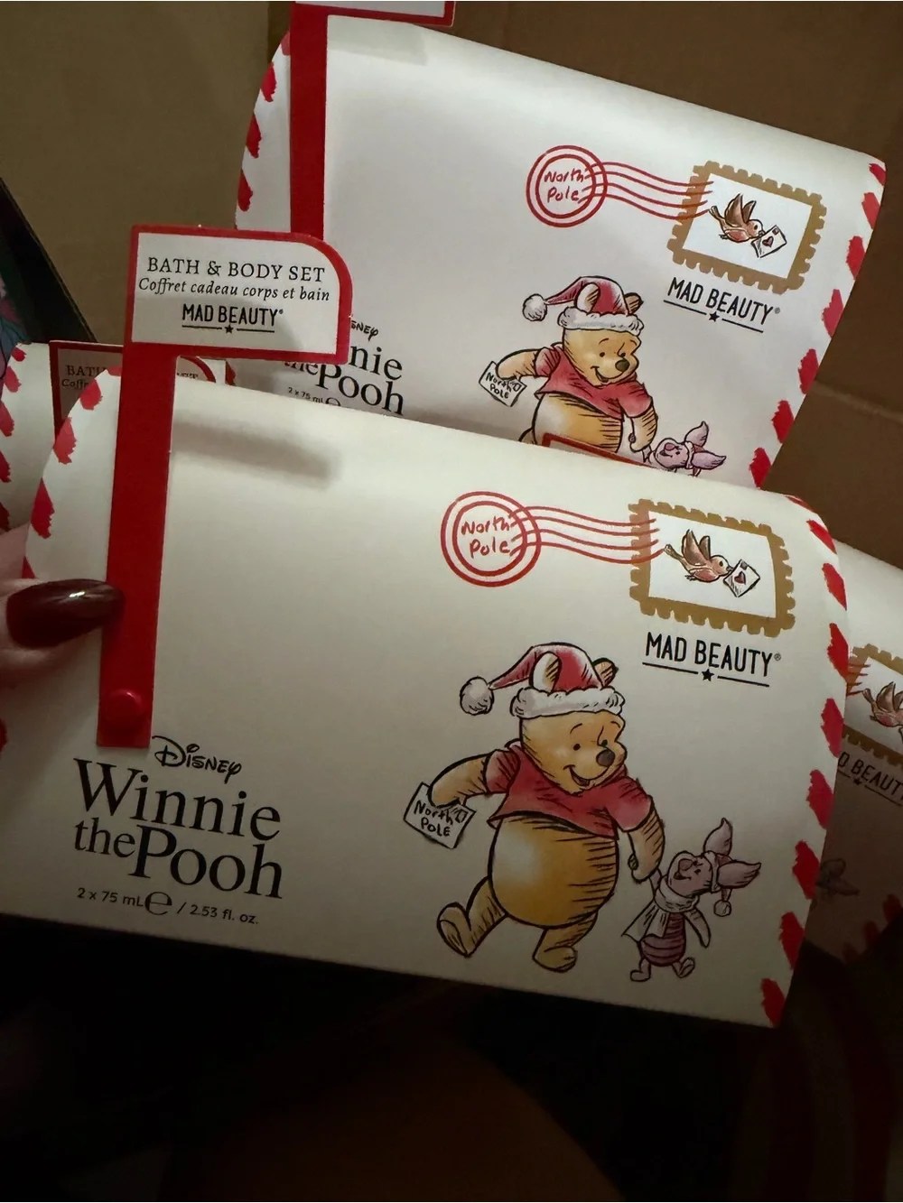 Disney Winnie the Pooh Bath & Body Set CHRISTMAS MAIL BOX - White & Red